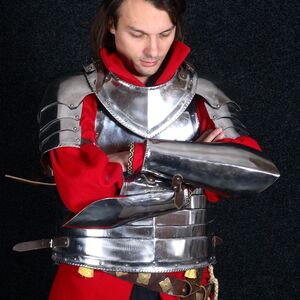 Ensemble d’armure de plaques du chevalier hussard polonais ArmStreet