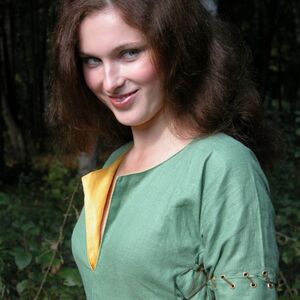 La robe médiévale « Reine des forêts » ArmStreet