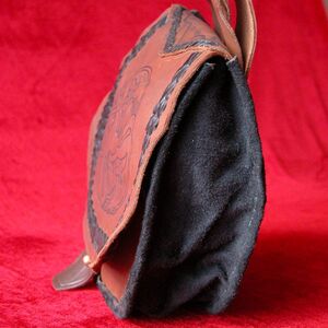 Le sac pochette médiévale en cuir ArmStreet