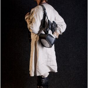 L'ensemble : sac de guerre, ceinture, pochette et porte-épée ArmStreet