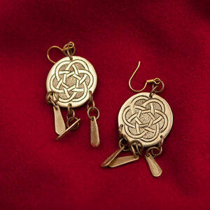 Boucles d'oreilles de style médiéval faites à la main en laiton d'ArmStreet