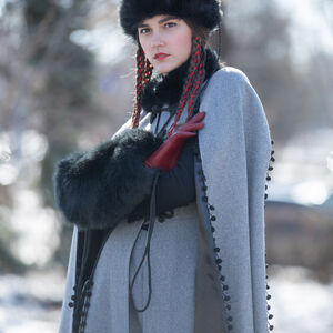 Manchon fantaisie en fausse fourrure «Reine de Shamakhan»