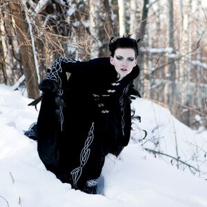 Manteau gothique fantasy LARP « Merle Noir »