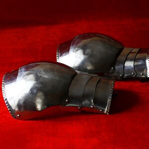 MEDIEVAL WESTERN ARMOR GORGET AND SPAULDERS