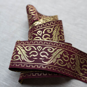 Passement bourgogne avec doré "Princesse de la Forêt" à vendre au mètre