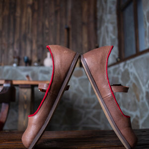 Rabais: Chaussures Carrées Type Pattes d'Ours en Cuir avec Bordure pour Femme «Rose Allemande» | Cuir caramel mat | Taille EU-38