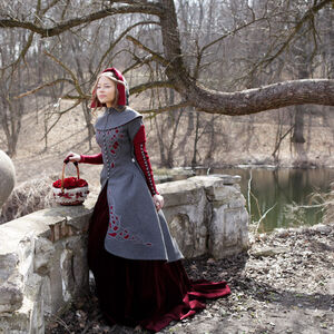 Rabais: Manteau exclusif en laine « Le Petit Chaperon Rouge » | Laine grise | Accents noirs