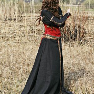Robe de style médiéval « Chasseresse » avec le gilet corsage-03