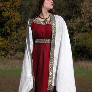 Robe franque médiévale avec robe et châle-03