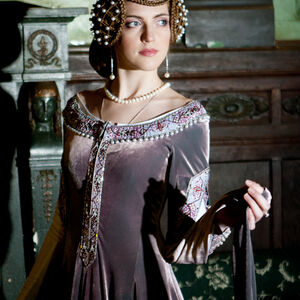 « Lady Rowena » robe de velours exclusive médiévale brodée d'ArmStreet