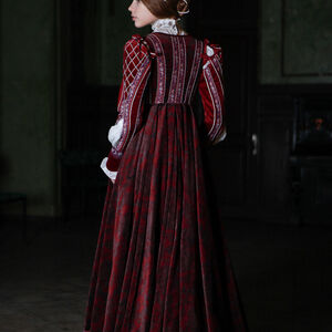 Robe renaissante du style florentin en velours naturel «Belle Ginevra»-04