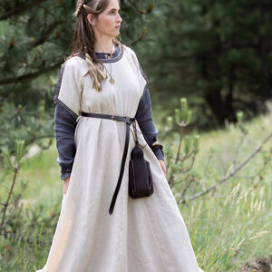 Robe médiévales à manches courtes avec passement « Trea la Sereine »