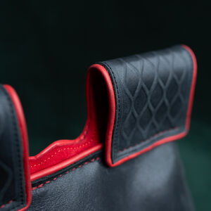 Sac en cuir avec poches et motif ours gaufré