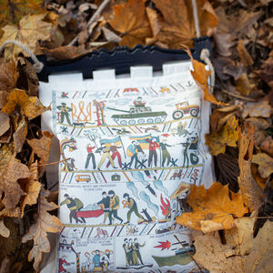 Sac Haithabu aux poignées de dossier de chaise en bois «Tapisserie de Guerre»