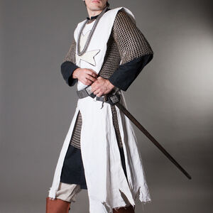 Tabard costyme médiéval de chevalier croisé templier fantasy