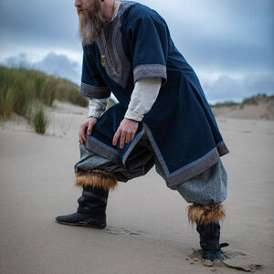Tunique Viking en laine à manches courtes avec passement, broderies manuelles et accents «Ingvar le Marin»