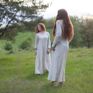 Vente de Surstock de Chemise en lin, sous-vêtement viking « Eydis la Danseuse du printemps »