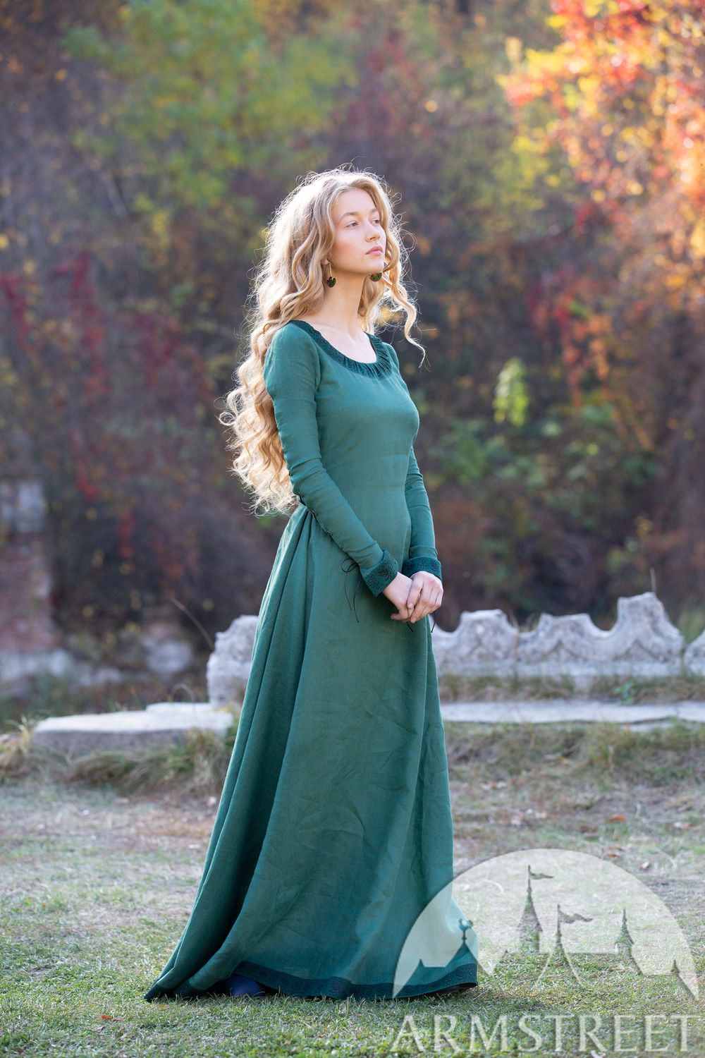 Robe de princesse médiévale en lin « Princesse de l’Automne »