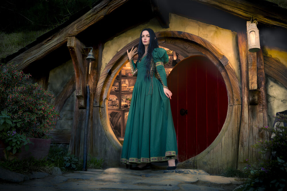 Robe longue en coton vert style médiéval